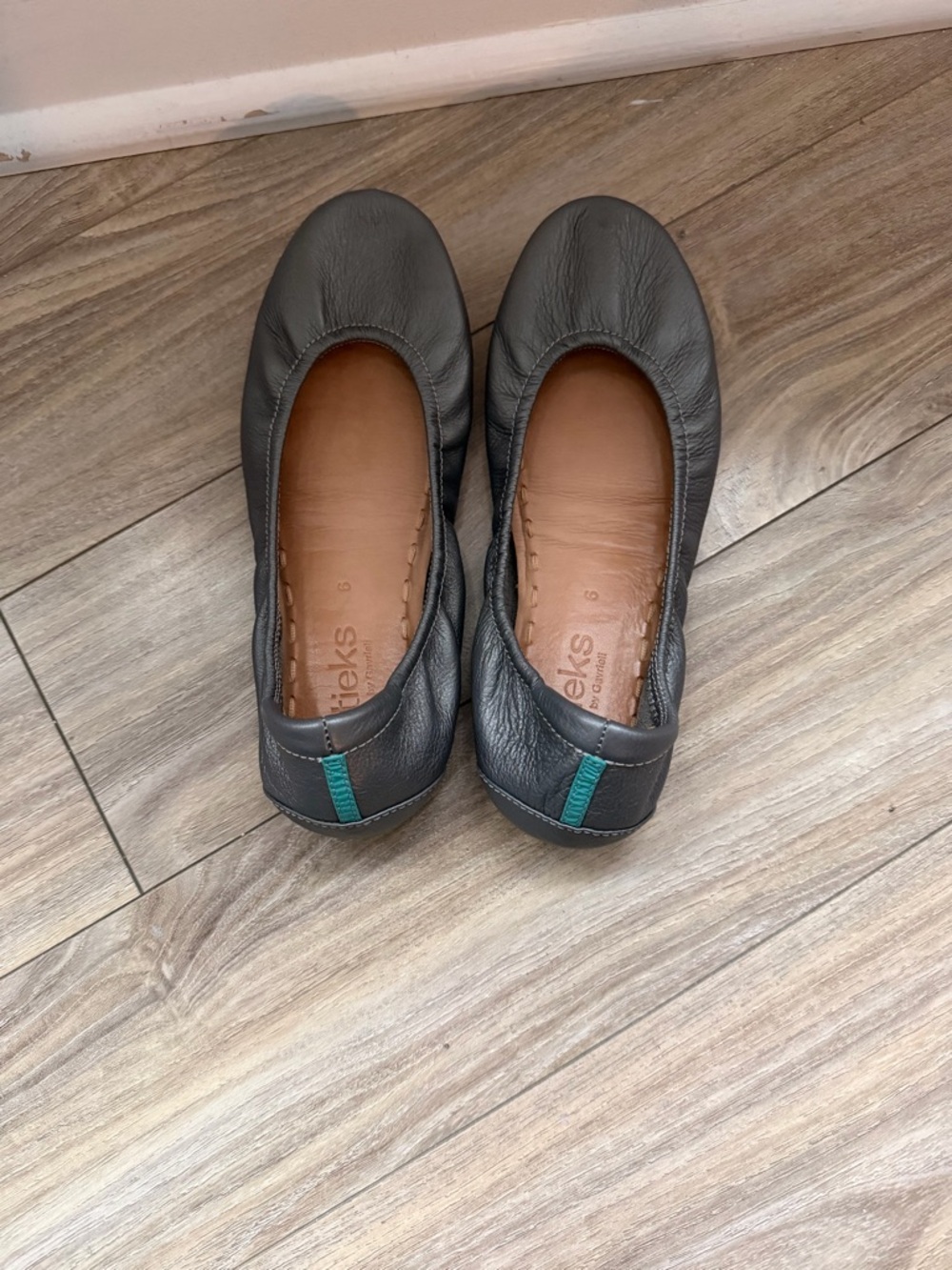 Women's metallic pewter Leather Ballet Flats